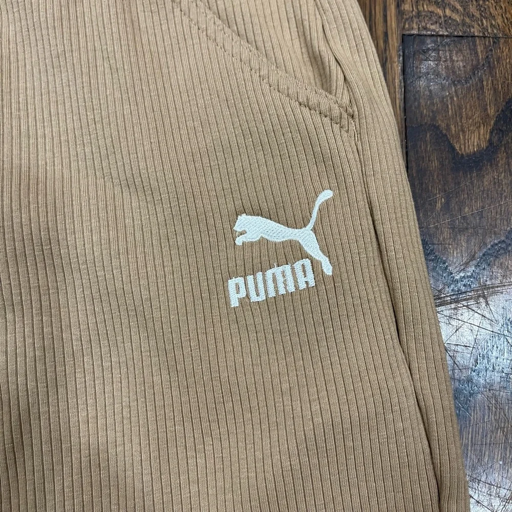 Puma Men's Beige ribbed Joggers size L